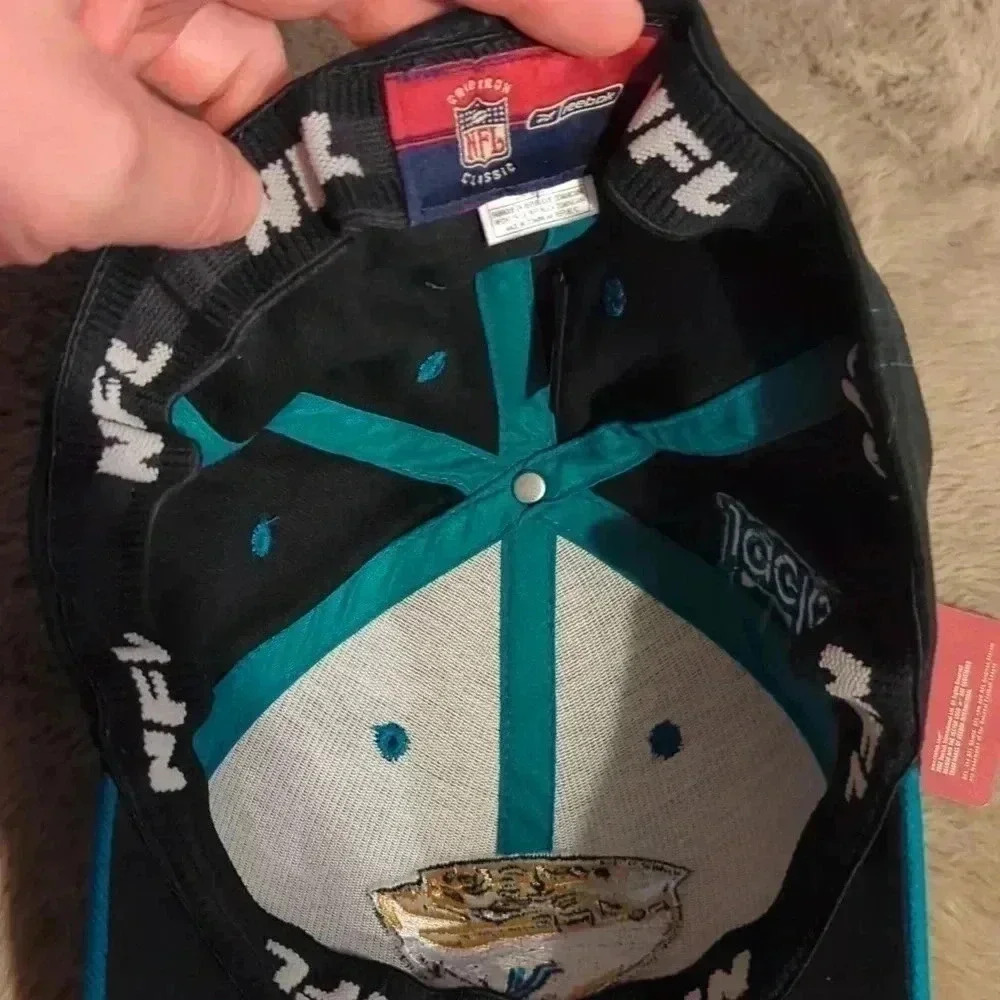 NFL Apparel Jacksonville Jaguars hat, one size fits all, blue and black - Picture 8 of 9
